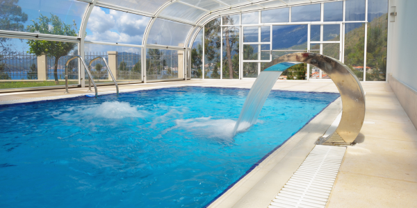 Piscine intérieure