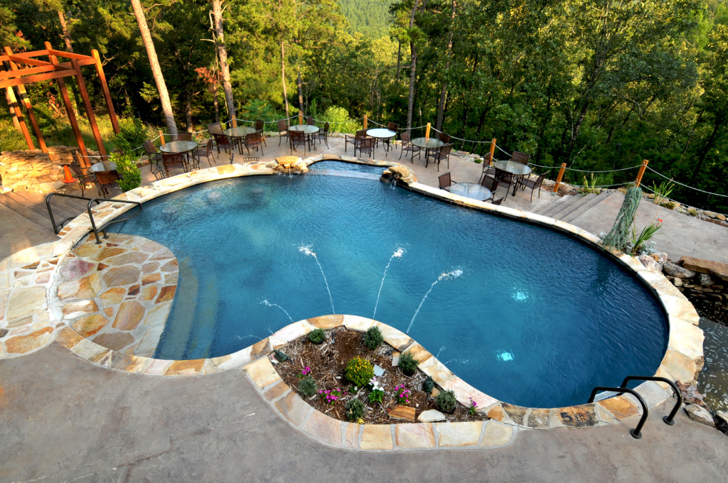 piscine en béton bien pensée